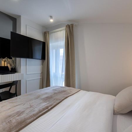 Palace Luxury Suites Split Exteriér fotografie